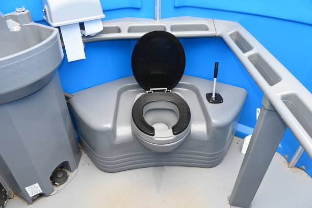 Best Portable toilet rental cost  in Moose Lake, MN